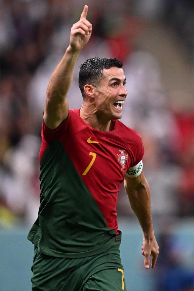 定制“谷子”、同人“发粮”...王者荣耀怎么越活越“有活”了？